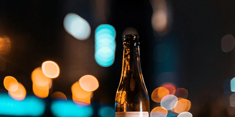 虞美人·听人愁怨